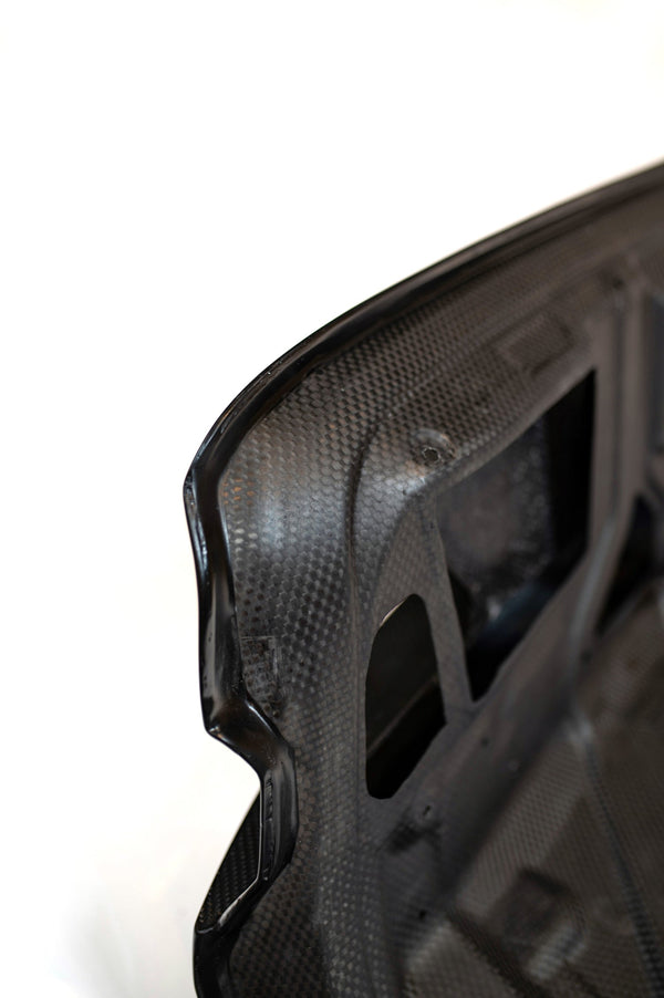 G8X Dry Carbon Fiber CSL Trunk