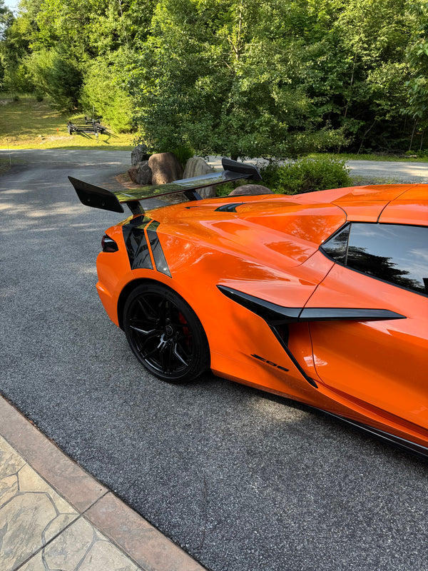 AGM C8 Corvette Z06/ERay ZR1 High Wing (Visible Carbon / Carbon Flash Metallic)