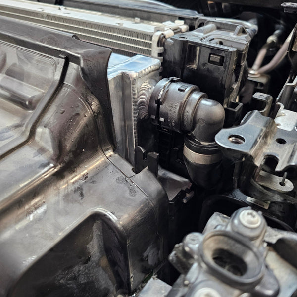 MAD BMW M2 M3 M4 G87 G80 G82 G83 Heat Exchanger