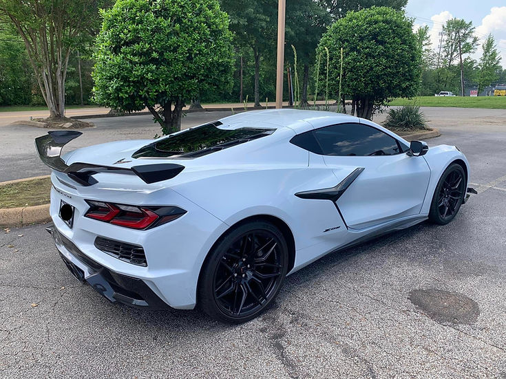 AGM C8 Corvette Z06/ERay Side-Skirts (Visible Carbon/Carbon Flash Metallic)