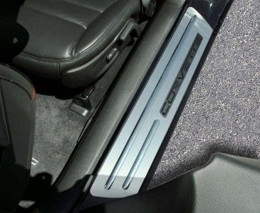 2005-2007 C6 Corvette - Outer Door Sills w/Chrome Ribs 2Pc | Brushed Stainless Steel