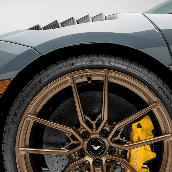 McLaren 720S Coupe or Spyder Silverstone Edition Aero Front Fenders W/ Integrated Vents. Carbon Fiber PP 2x2 Glossy