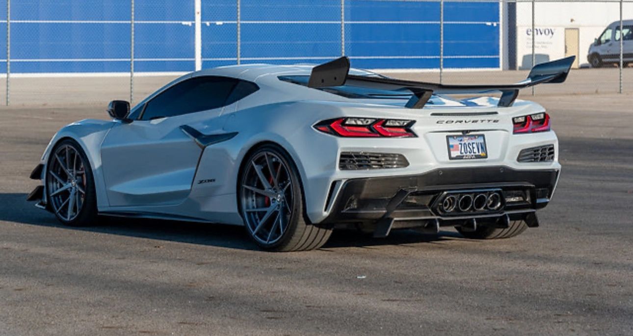 AGM C8 Corvette Z06/ERay ZR1 High Wing (Visible Carbon/Carbon Flash Metallic)